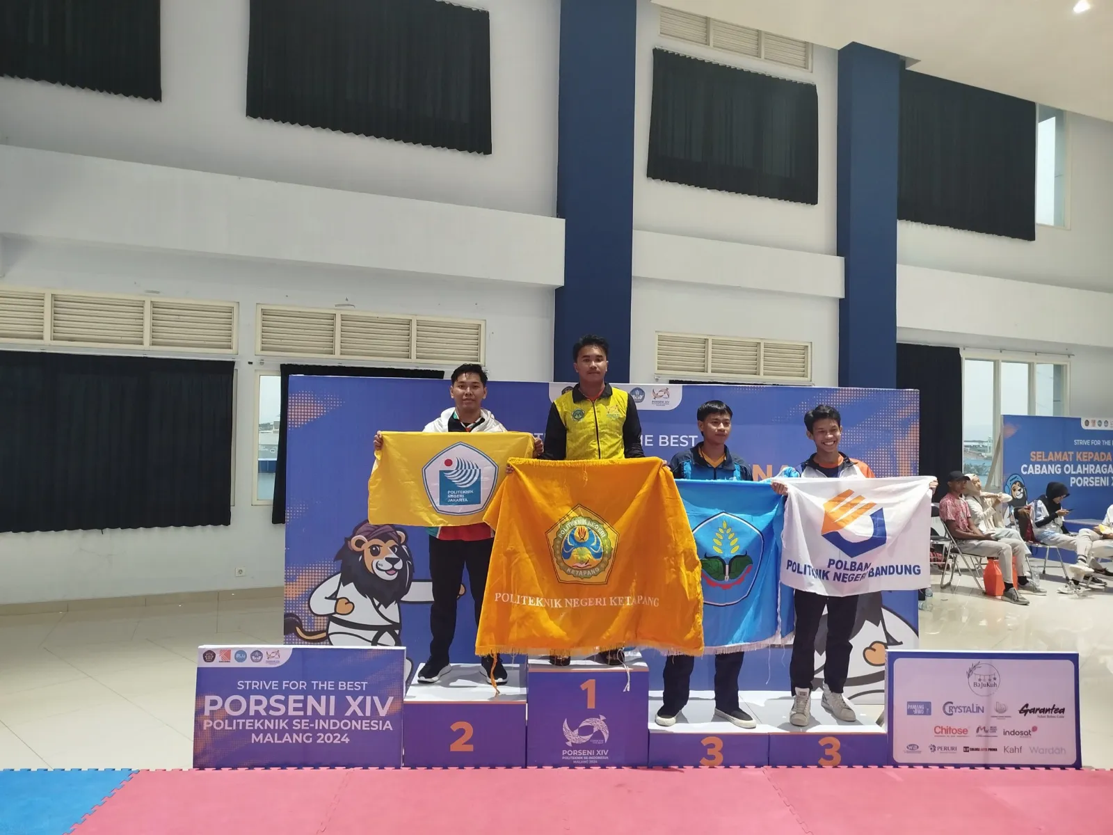 Mahasiswa POLITAP Bawa Pulang 2 Medali pada Cabor Karate Kata PORSENI XIV Politeknik se-Indonesia