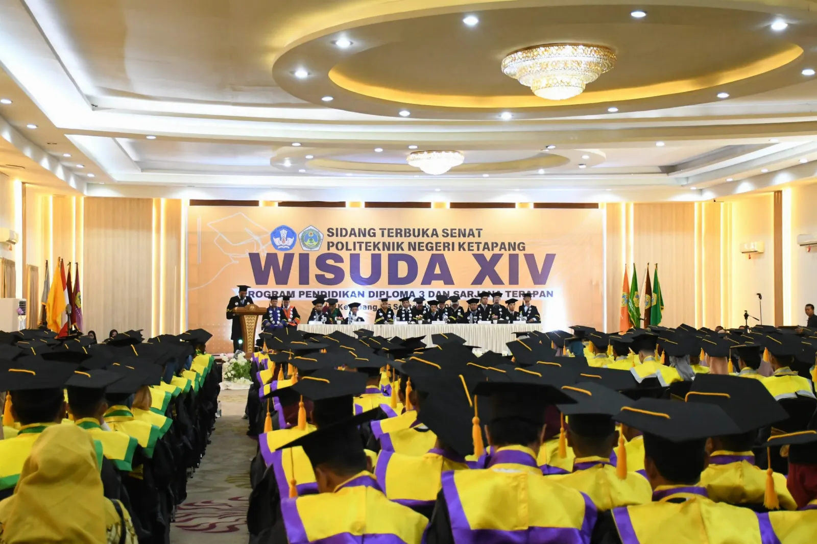 Politap Wisuda 410 Lulusan Siap Kerja