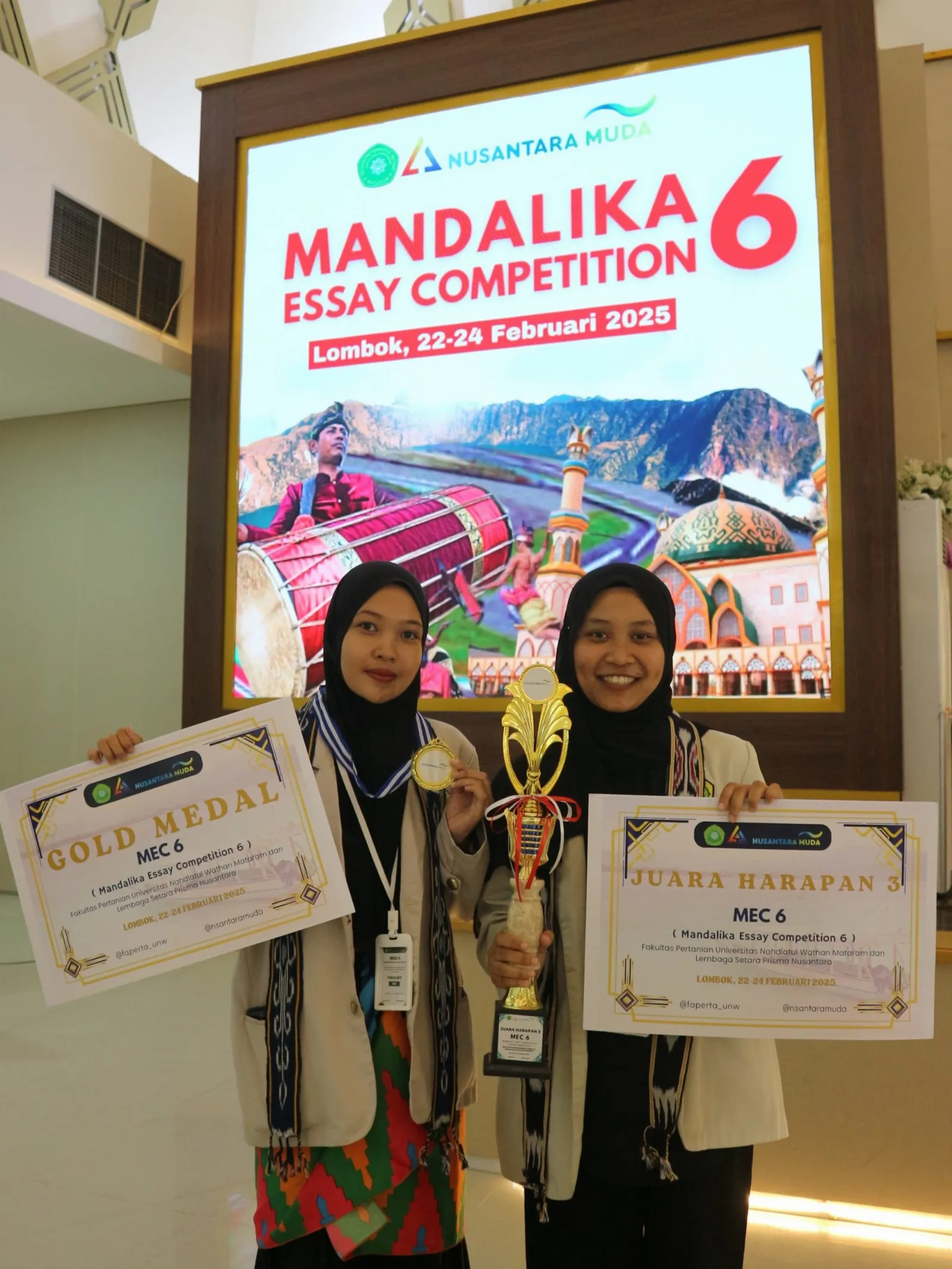 Mahasiswa Teknologi Informasi Politap Raih Medali Emas dan Piala dari Mandalika Essay Competition 6