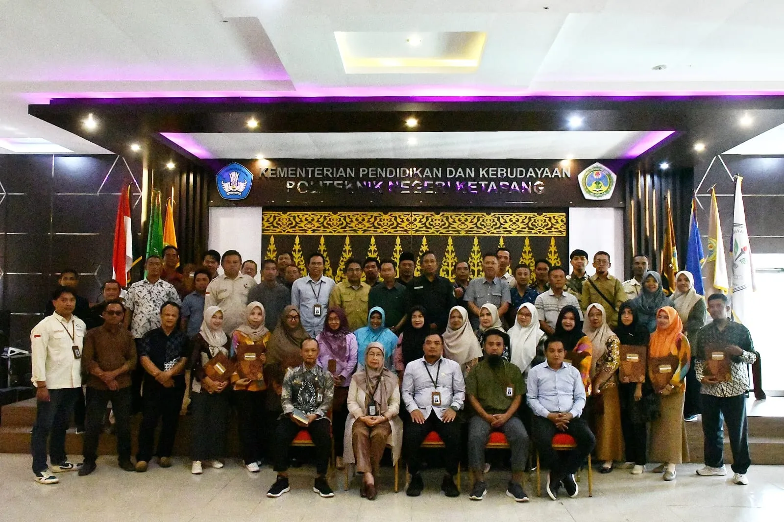 53 PPPK Terima Perpanjangan Kontrak, Politap Ajak PPPK Tingkatkan Kinerja dan Integritas