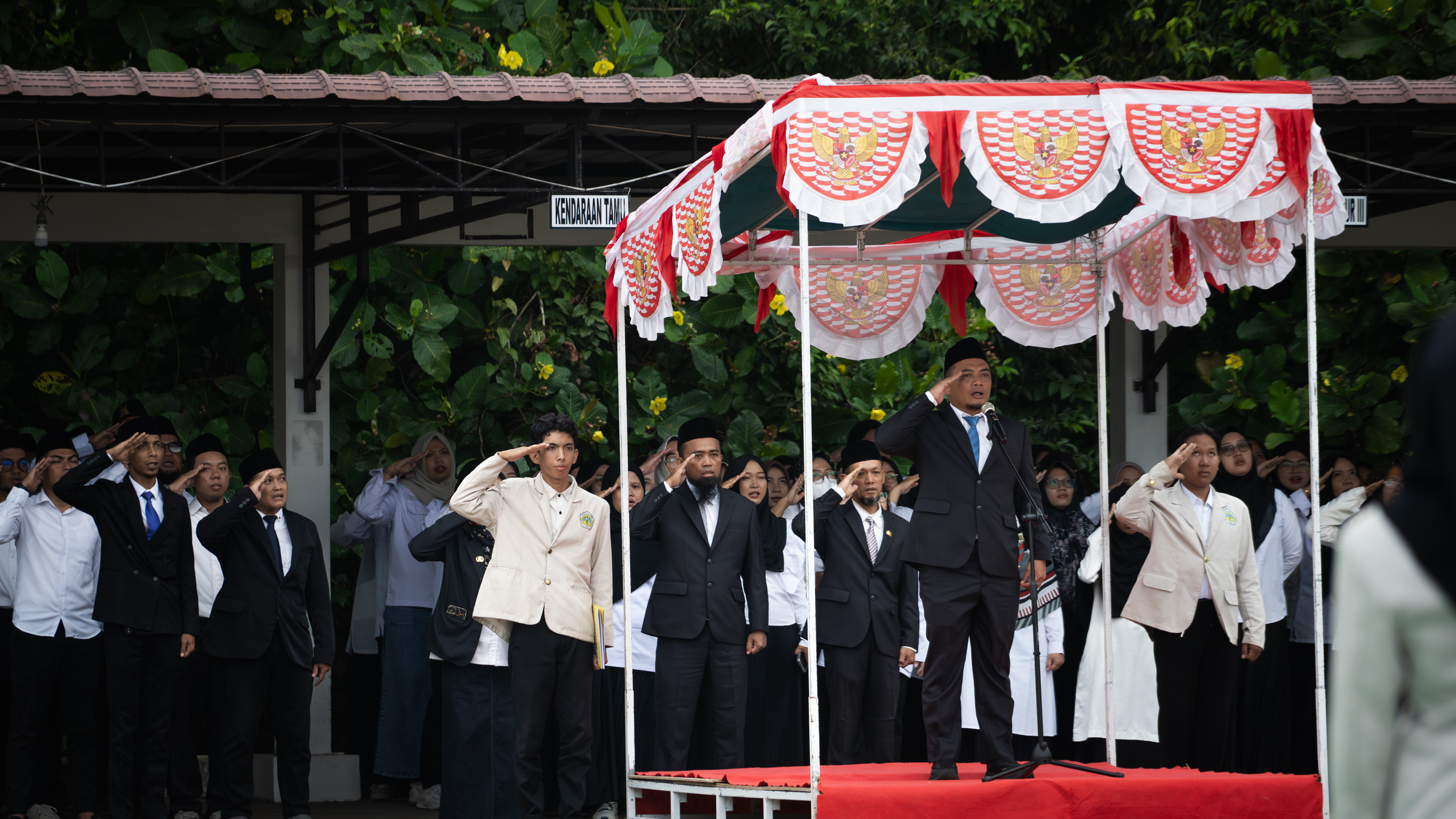 Politap Gelar Upacara Hardiknas 2026, Teguhkan Komitmen Pendidikan Bermutu untuk Semua